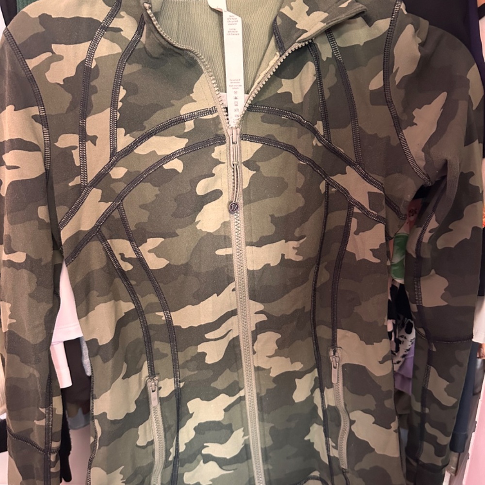 Lululemon define jacket size 6 - Picture 2 of 2